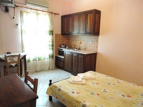 Smile Stella Studios Skopelos Town Ngoại thất bức ảnh